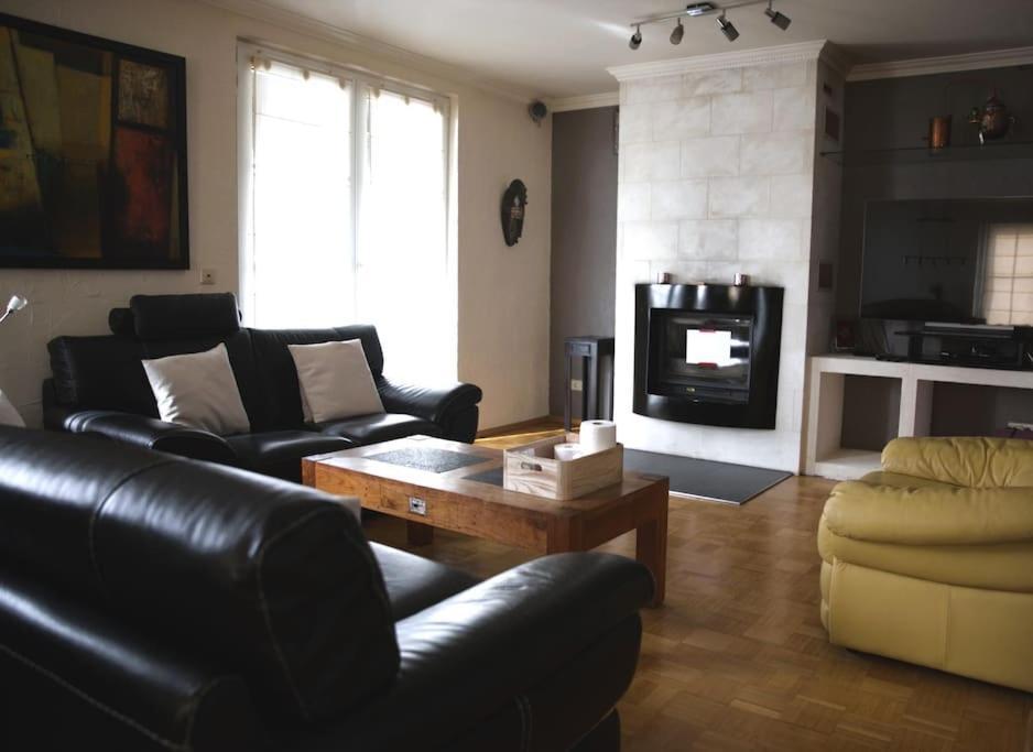 Cozy 3 Bedroom House With 11 Kw Electric Car Charger Hesperange エクステリア 写真