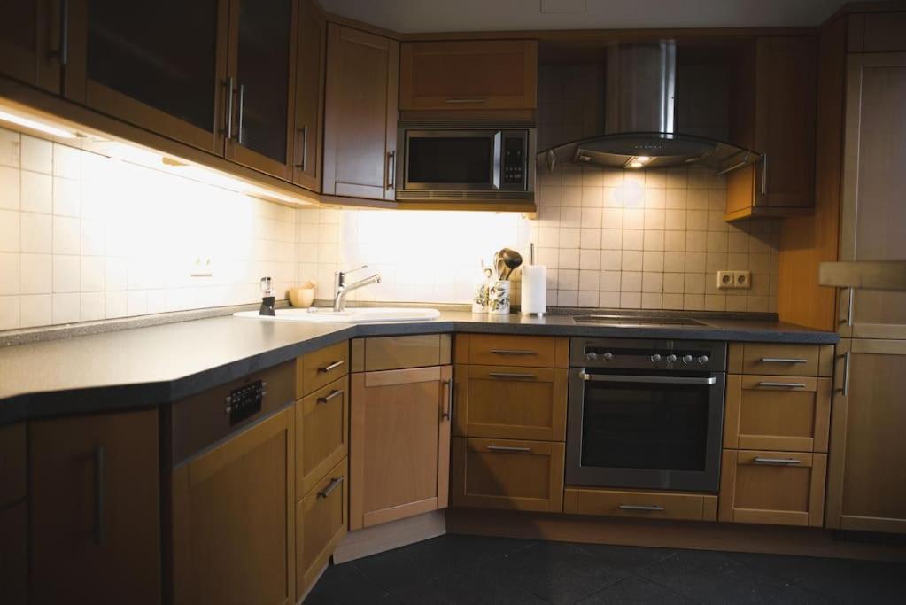 Cozy 3 Bedroom House With 11 Kw Electric Car Charger Hesperange エクステリア 写真